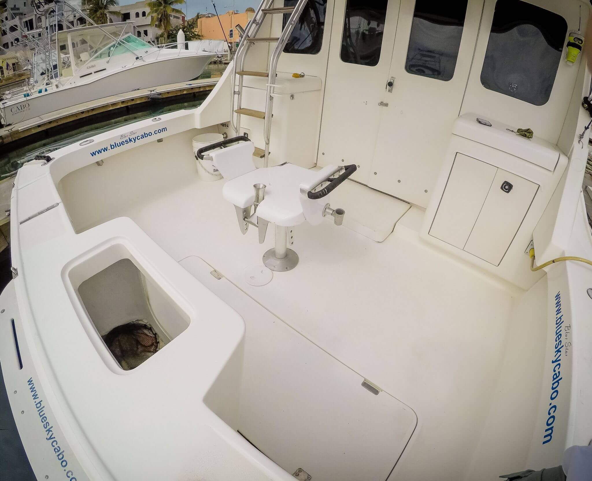 Blue Star 32 Foot Luhrs